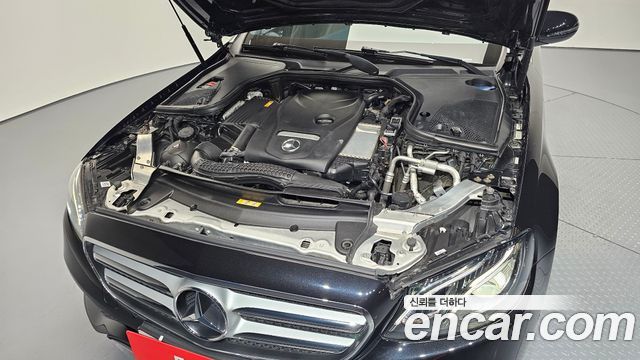 Mercedes-Benz E-Class E300 Avantgarde