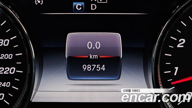 Mercedes-Benz E-Class E300 Avantgarde