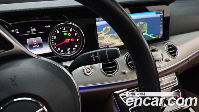 Mercedes-Benz E-Class E300 Avantgarde