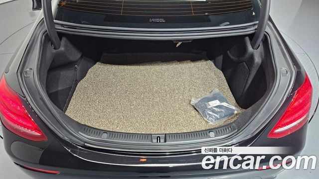 Mercedes-Benz E-Class E300 Avantgarde