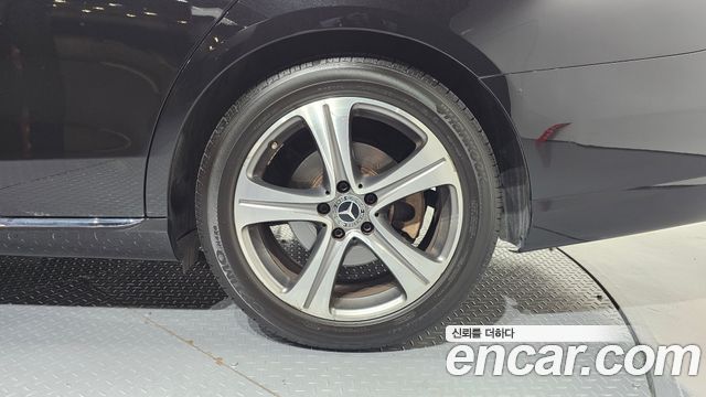 Mercedes-Benz E-Class E300 Avantgarde