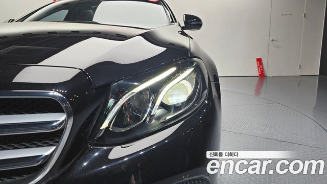 Mercedes-Benz E-Class E300 Avantgarde