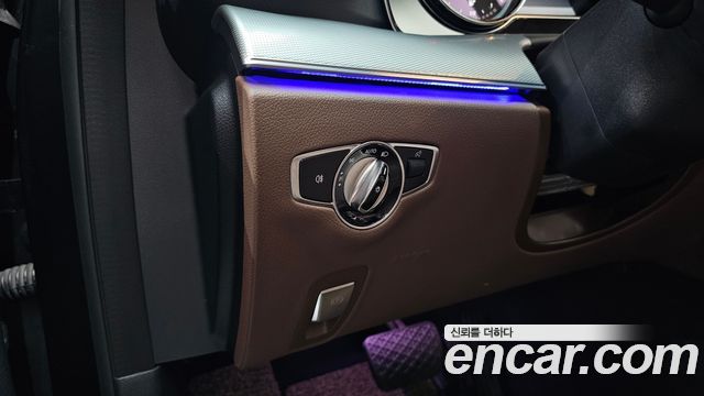 Mercedes-Benz E-Class E300 Avantgarde