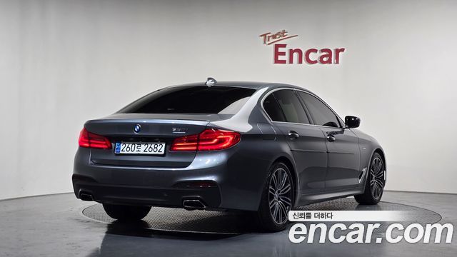 BMW 5-Series 530i M Sport Package Plus