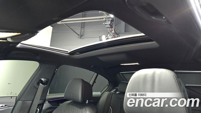 BMW 5-Series 530i M Sport Package Plus