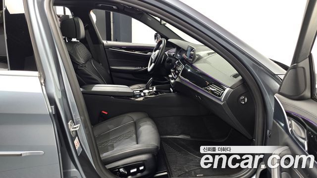 BMW 5-Series 530i M Sport Package Plus