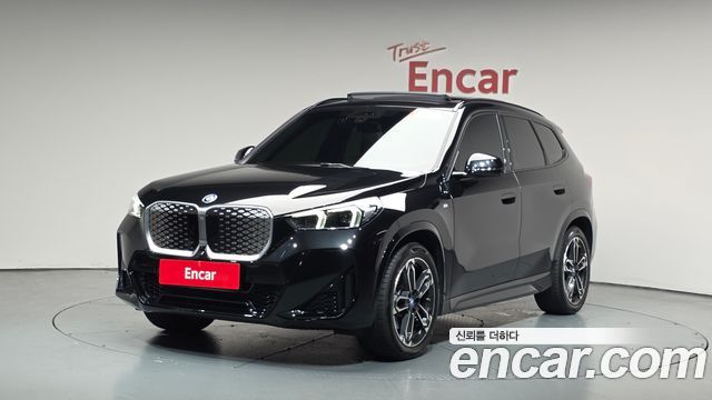 BMW iX1 xDrive 30 M Sport