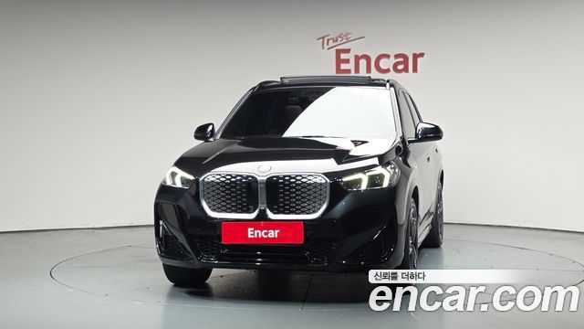 BMW iX1 xDrive 30 M Sport