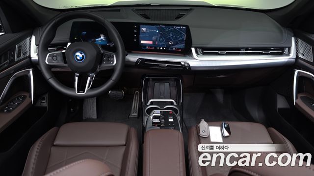 BMW iX1 xDrive 30 M Sport