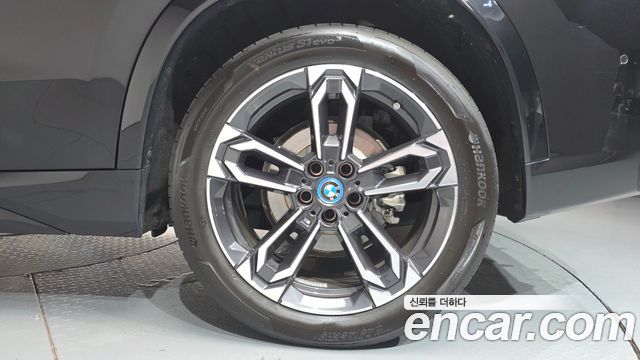 BMW iX1 xDrive 30 M Sport
