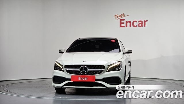 Mercedes-Benz CLA-Class CLA220 AMG Line