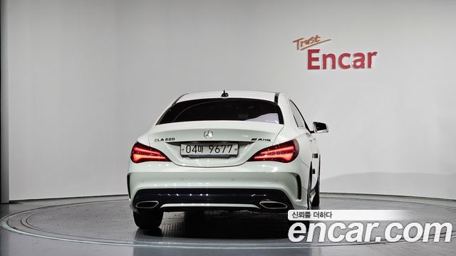 Mercedes-Benz CLA-Class CLA220 AMG Line