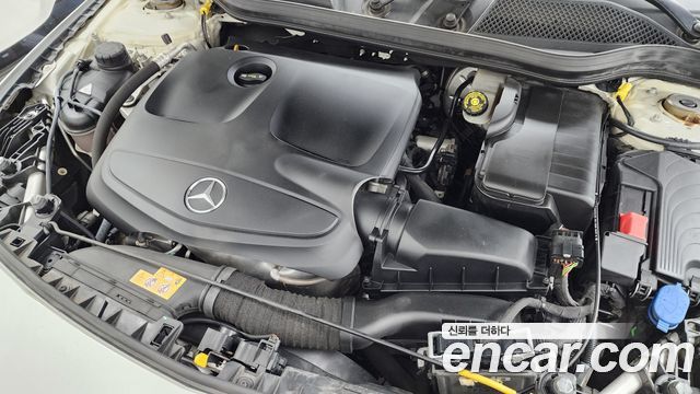 Mercedes-Benz CLA-Class CLA220 AMG Line