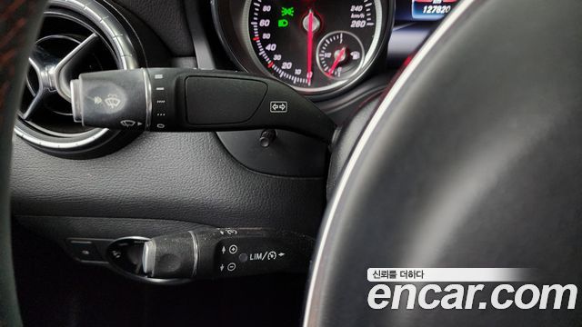 Mercedes-Benz CLA-Class CLA220 AMG Line
