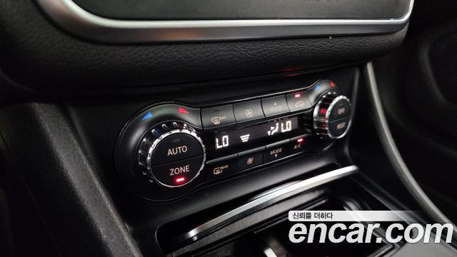 Mercedes-Benz CLA-Class CLA220 AMG Line