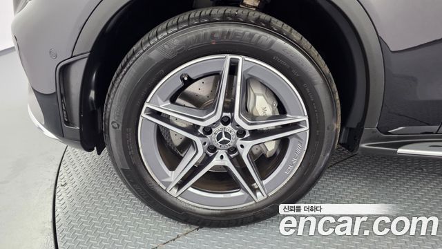 Mercedes-Benz GLC-Class GLC300e 4MATIC Coupe
