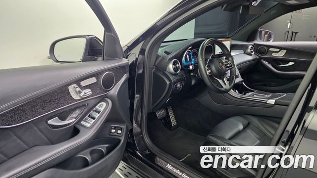 Mercedes-Benz GLC-Class GLC300e 4MATIC Coupe