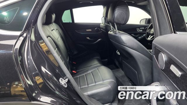 Mercedes-Benz GLC-Class GLC300e 4MATIC Coupe