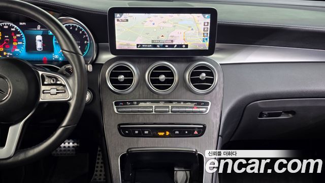 Mercedes-Benz GLC-Class GLC300e 4MATIC Coupe