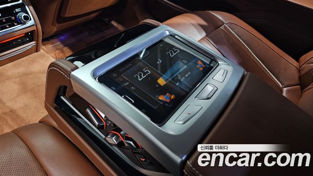 BMW 7-Series 750Li xDrive Vision 100 Edition