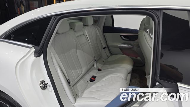 Mercedes-Benz EQE EQE350+