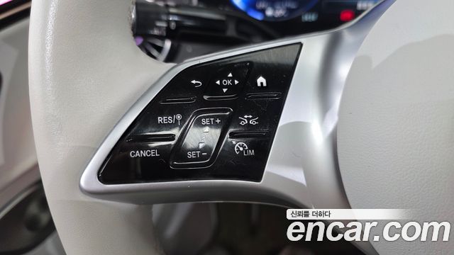 Mercedes-Benz EQE EQE350+
