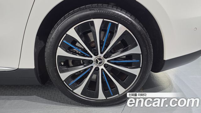 Mercedes-Benz EQE EQE350+