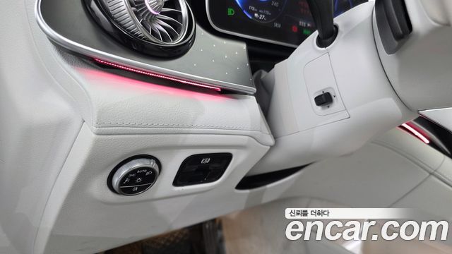 Mercedes-Benz EQE EQE350+