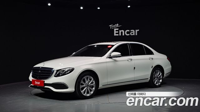 Mercedes-Benz E-Class E300 4MATIC Exclusive