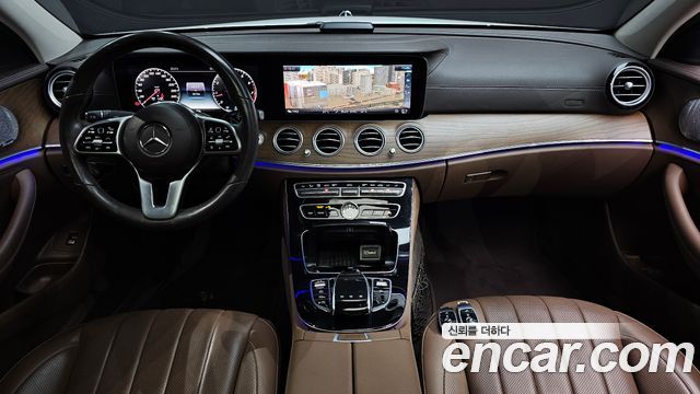 Mercedes-Benz E-Class E300 4MATIC Exclusive