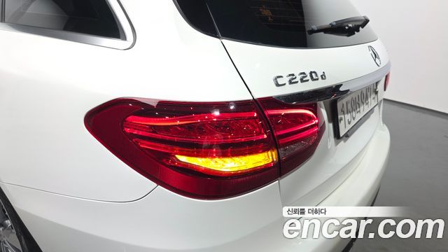 Mercedes-Benz C-Class C220 d 4MATIC Estate