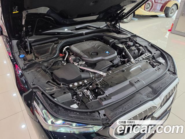 BMW 5-Series 523d M Sport