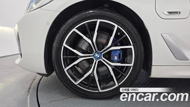BMW 5-Series 530e M Sport