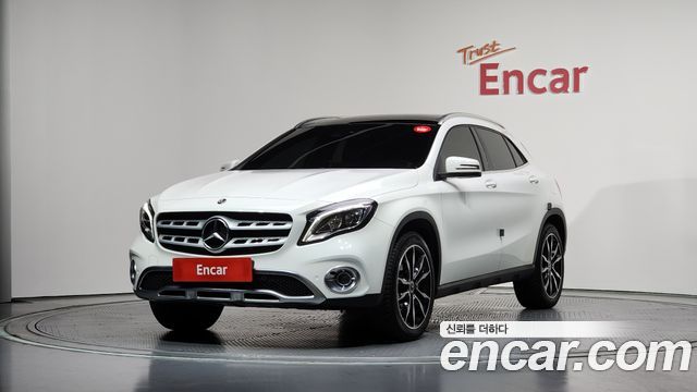Mercedes-Benz GLA-Class GLA250 4MATIC