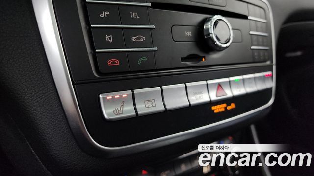 Mercedes-Benz GLA-Class GLA250 4MATIC