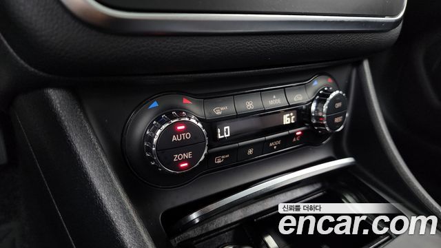 Mercedes-Benz GLA-Class GLA250 4MATIC