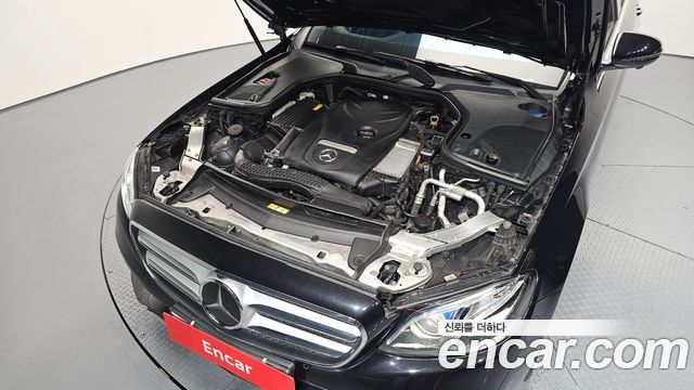 Mercedes-Benz E-Class E300 AV Intelligent Drive