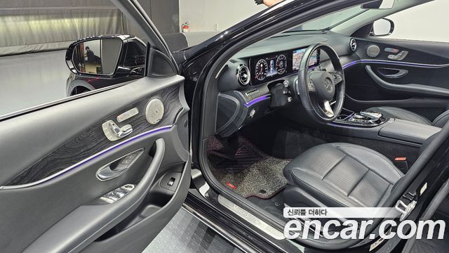 Mercedes-Benz E-Class E300 AV Intelligent Drive