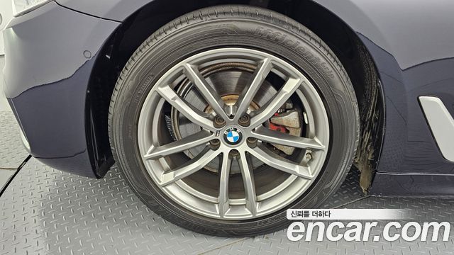 BMW 5-Series 520d M Sport Package Plus