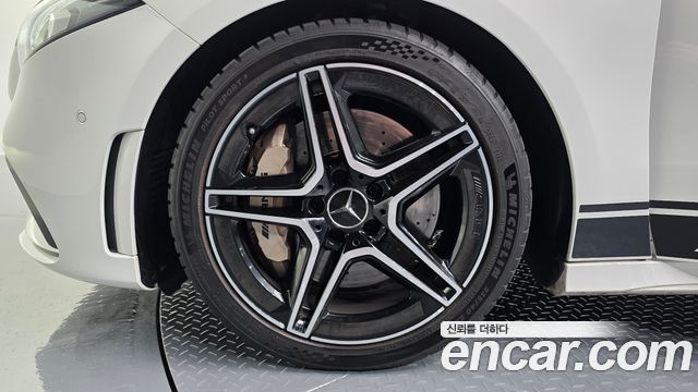 Mercedes-Benz A-Class AMG A35 4MATIC Sedan