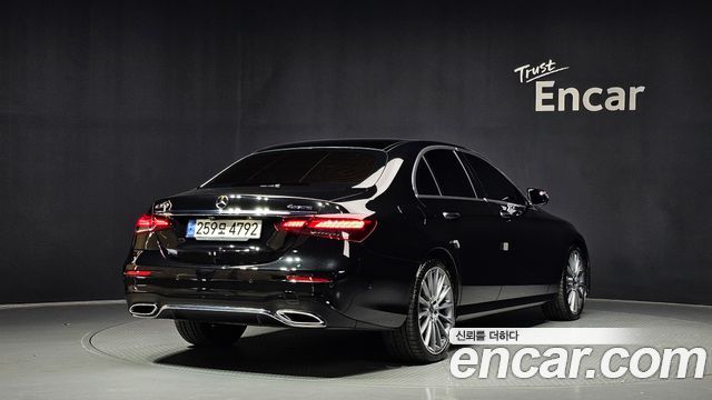 Mercedes-Benz E-Class E350 4MATIC AMG Line