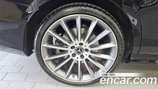 Mercedes-Benz E-Class E350 4MATIC AMG Line