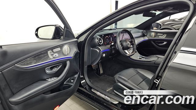 Mercedes-Benz E-Class E350 4MATIC AMG Line