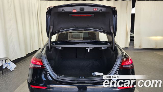 Mercedes-Benz E-Class E350 4MATIC AMG Line