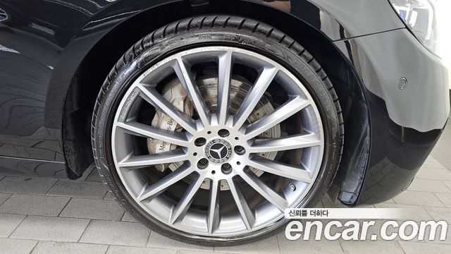 Mercedes-Benz E-Class E350 4MATIC AMG Line