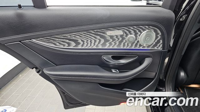Mercedes-Benz E-Class E350 4MATIC AMG Line