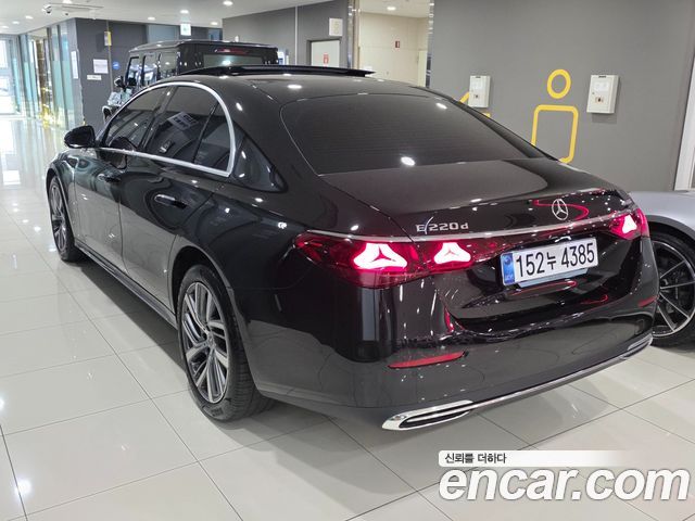 Mercedes-Benz E-Class E220d 4MATIC Exclusive