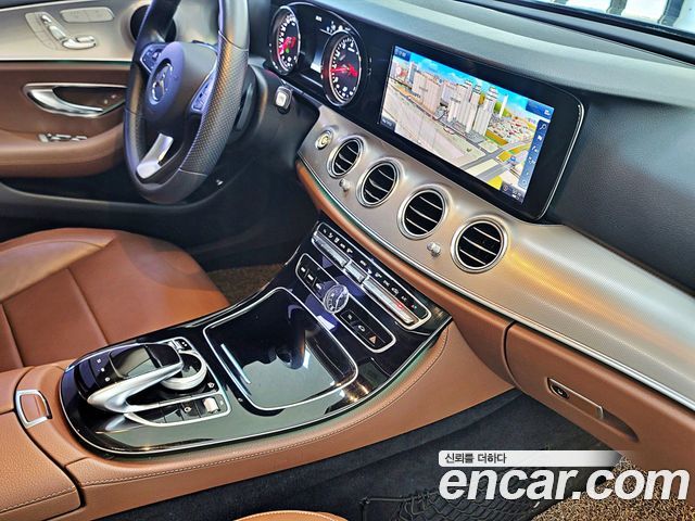 Mercedes-Benz E-Class E200 Avantgarde