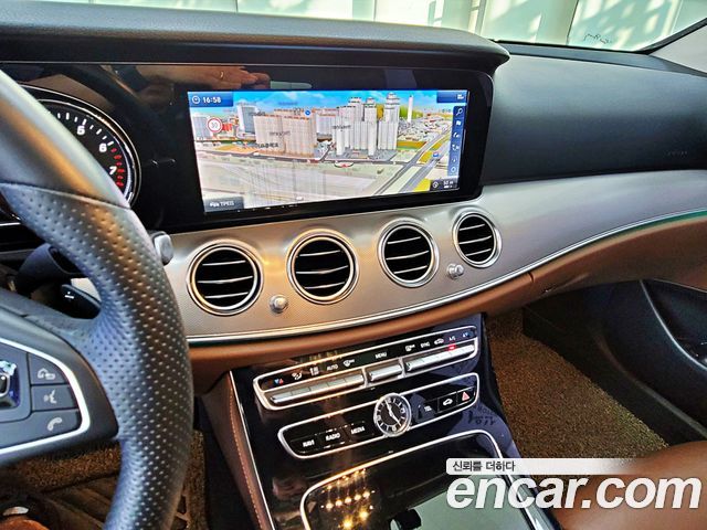 Mercedes-Benz E-Class E200 Avantgarde