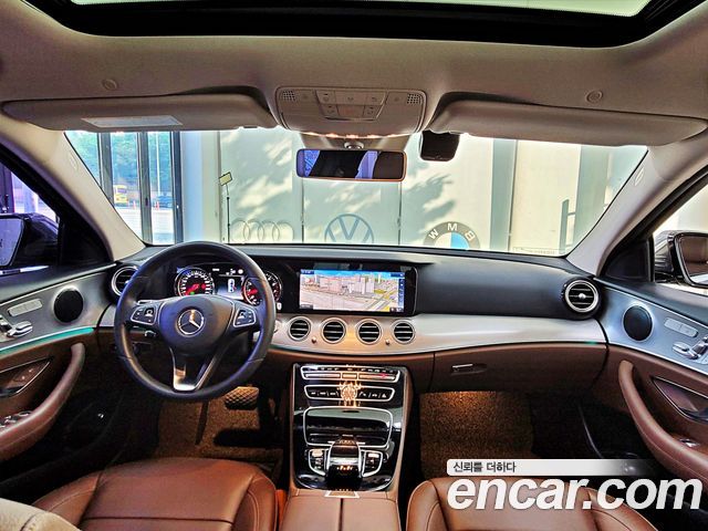 Mercedes-Benz E-Class E200 Avantgarde